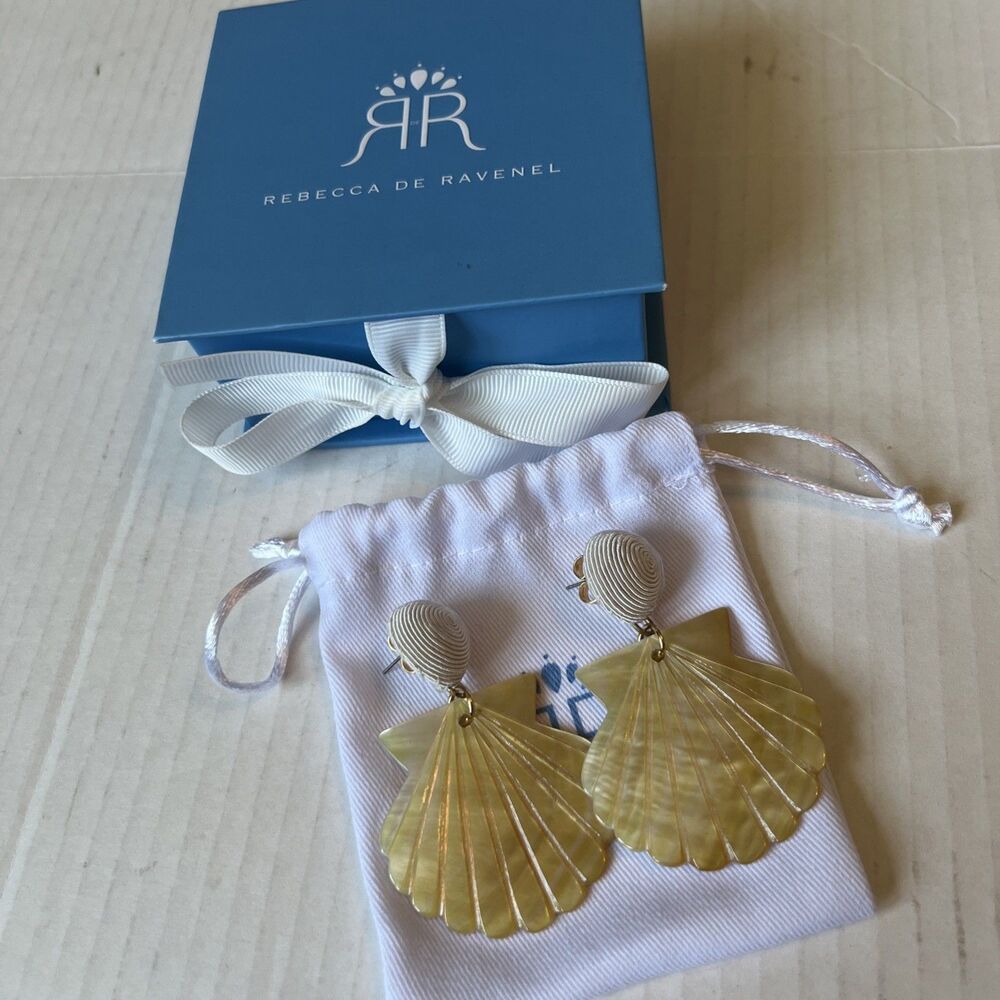 REBECCA DE RAVENEL Ariel Shell Mother of Pearl Earrings Gold Post Back NWT